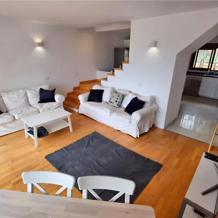 Nyaraló Beautiful Renovated Beach House With Panoramic Seaviews *