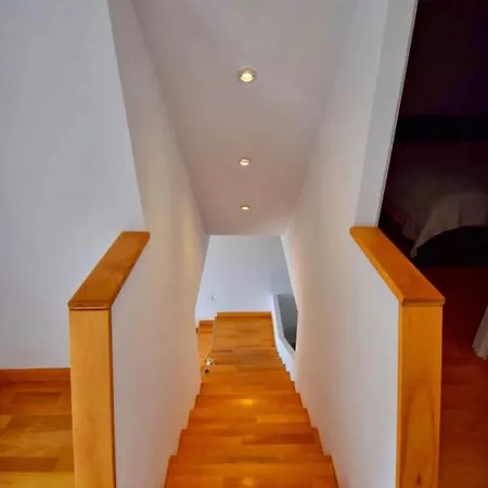 Beautiful Renovated Beach House With Panoramic Seaviews Nyaraló *